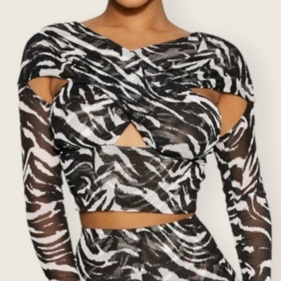 Naked Wardrobe Cut Out Zebra Print Too/cover up. NWT. XS - Picture 5 of 7